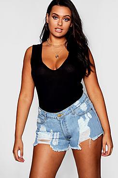 Boohoo Plus Katy Distressed Light Wash Denim Short