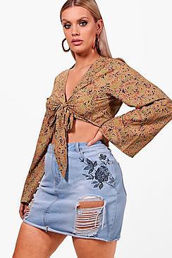 Boohoo Plus Lisa Embroidered Rip Mini Denim Skirt
