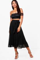 Boohoo Boutique Lauren Lace Crop & Pleat Skirt Co-ord Black
