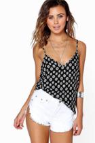 Boohoo Petite Ella Daisy Print Woven Cami Black