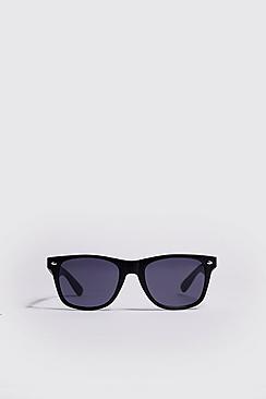 Boohoo Classic Matte Sunglasses