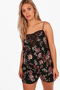 Boohoo Plus Naomi Floral Cami And Shorts Pj Set