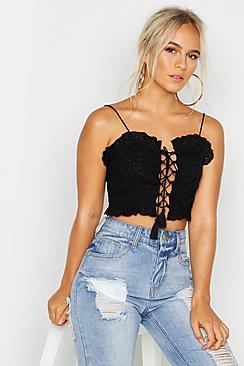Boohoo Petite Broderie Anglaise Sweet Heart Crop Top