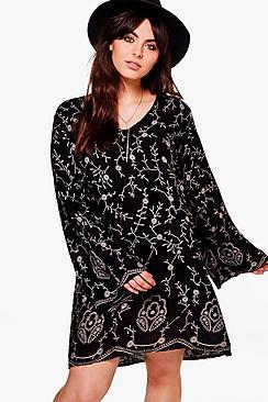 Boohoo Plus Jessica Printed Shift Dress