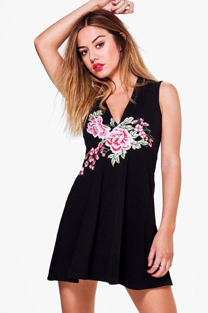 Boohoo Petite Zoe Applique Detail Plunge Skater Dress Black