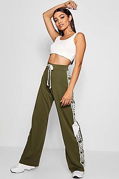 Boohoo Jo Femme Square Neck Crop And Jogger Set