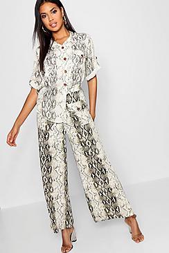 Boohoo Snake Print Double Pocket Wide Leg Cropped Trouser