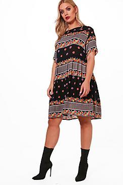 Boohoo Plus Jackie Floral Smock Dress