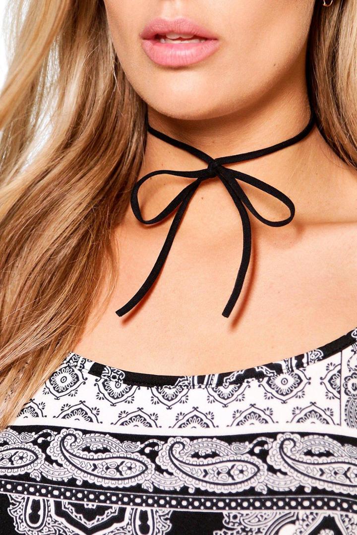 Boohoo Plus Oana Bow Tie Choker Black