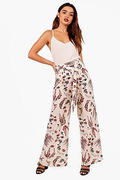 Boohoo Petite Emily Bohemian Floral Wide Leg Trousers
