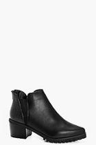 Boohoo Eliza Cleated Pointed Chelsea Boot