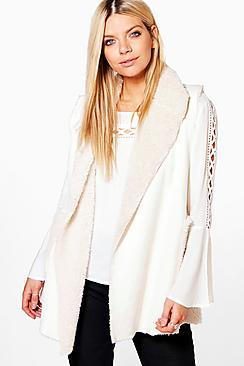 Boohoo Georgia Faux Fur Trim Gilet