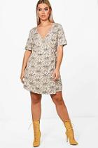 Boohoo Plus Ditsy Floral Woven Wrap Dress