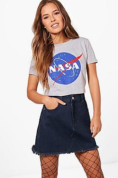 Boohoo Petite Holly Nasa License T-shirt