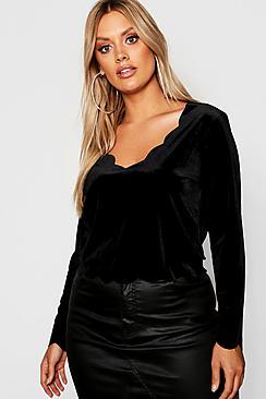 Boohoo Plus Velvet Scallop Edge Long Sleeved Crop Top