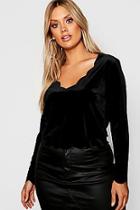 Boohoo Plus Velvet Scallop Edge Long Sleeved Crop Top
