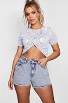 Boohoo Plus Evie Ruched Front Crop T Shirt