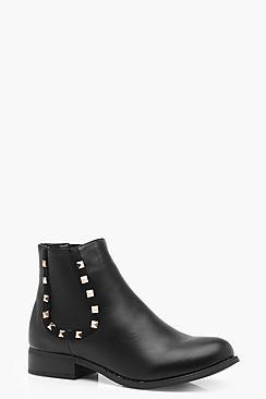 Boohoo Tia Studded Chelsea Boot