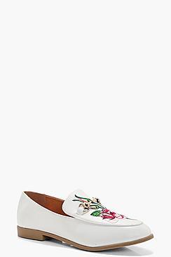 Boohoo Daisy Floral Embroidered Loafer