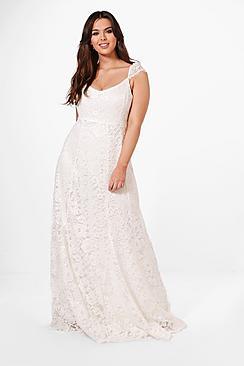 Boohoo Plus Lace Maxi Dress With Cap Sleeve