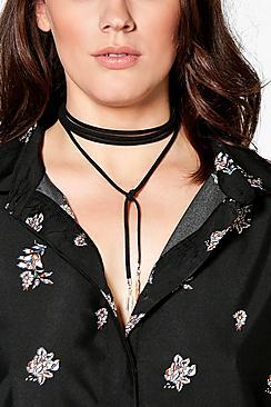 Boohoo Plus Evie Long Pendant Choker