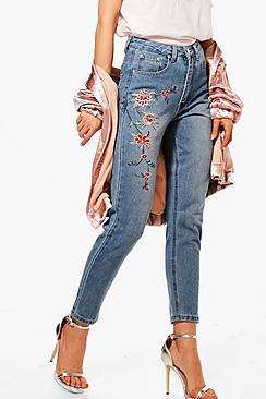 Boohoo Petite Sophia Embroidered Mom Jean