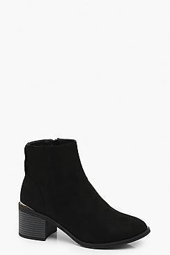 Boohoo Low Block Heel Chelsea Boots