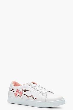 Boohoo Sophie Floral Embroidered Trainer