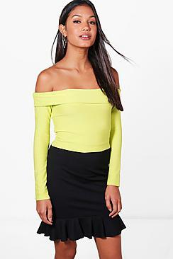 Boohoo Lucy Bandage Off The Shoulder Crop