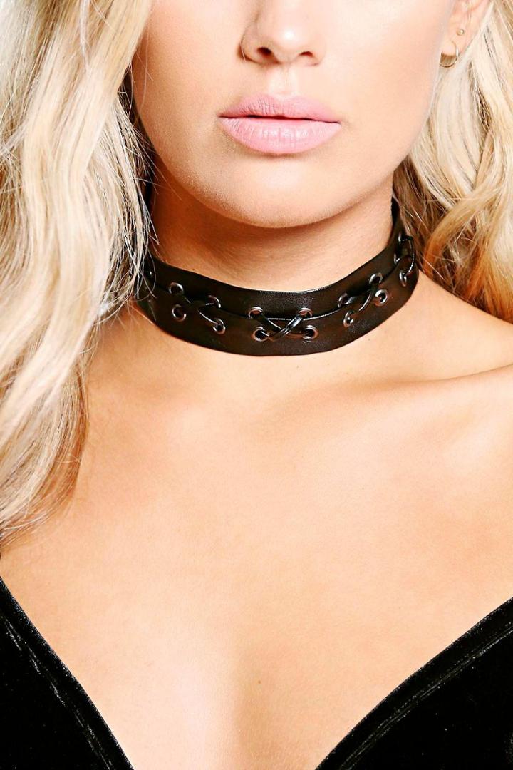 Boohoo Plus Rose Pu Lace Up Choker Black