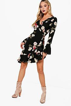 Boohoo Vera Ruffle Detail Floral Woven Tea Dress