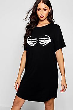 Boohoo Halloween Skeleton Hand Tee