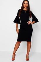 Boohoo 3/4 Angel Sleeve Crew Neck Midi Dress