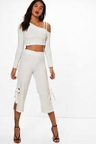 Boohoo Sacha Eyelet Detail Cropped Crepe Trousers