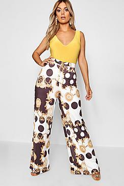 Boohoo Plus Wide Leg Chain Print Trouser