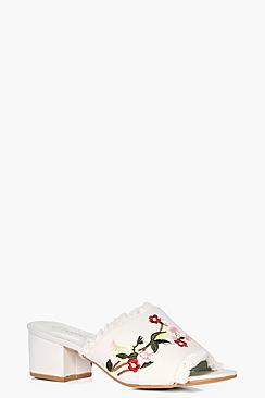 Boohoo Ella Embroidered Wide Fit Mule