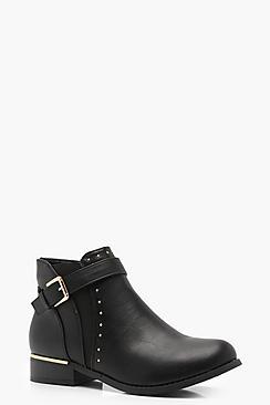 Boohoo Maria Buckle And Stud Chelsea Boot
