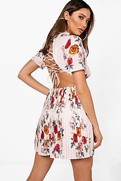 Boohoo Boutiqe Dea Floral Pleat Lace Up Skater Dress