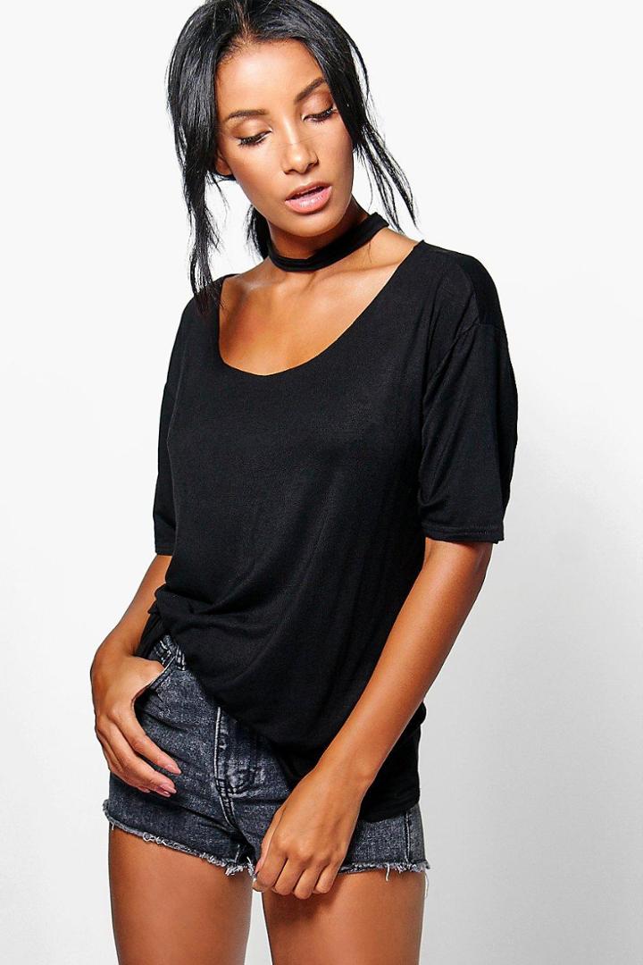 Boohoo Tara Raw Edge Choker Style Ss T-shirt Black