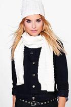 Boohoo Angel Cable Knit Beanie & Scarf Set
