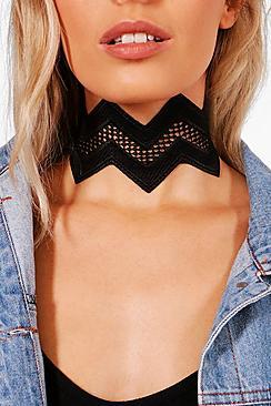 Boohoo Katrin Wide Zig Zag Lace Choker