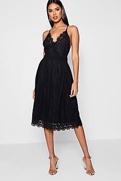 Boohoo Boutique Daisy Scallop Trim Midi Skater Dress