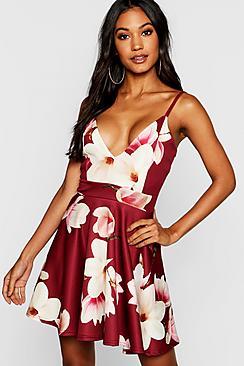 Boohoo Floral Print Plunge Neck Skater Dress