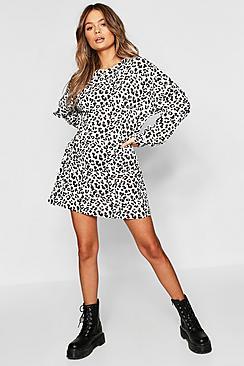 Boohoo Leopard Print Balloon Sleeve Oversized Sweatshirt Dress