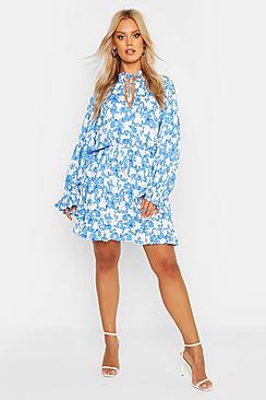 Boohoo Plus Ruffle Porcelain Print Dress