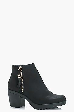 Boohoo Amy Fringe Trim Block Heel Chelsea Boots