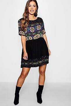 Boohoo Petite Ruby Retro Print Smock Dress