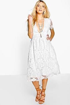 Boohoo Boutique Ana Scallop Hem Organza Prom Dress