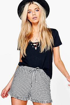 Boohoo Claire Gingham Ruffle Hem Shorts