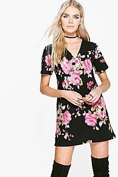 Boohoo Branwen Floral Shift Dress